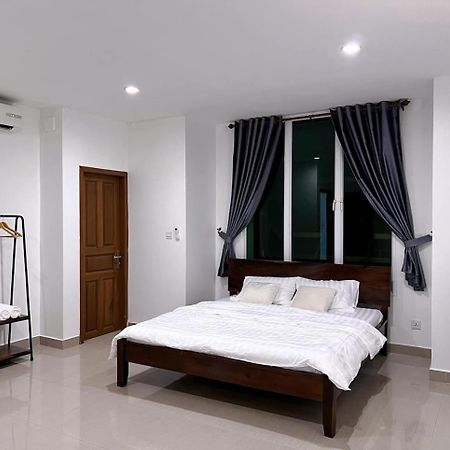 D32 Homestay Near Airport Behind Brown Coffee Airport Phnom Penh Exterior foto